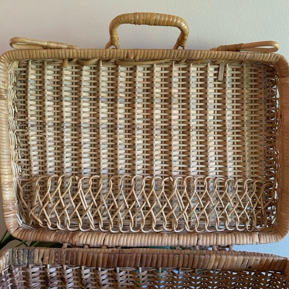 Vintage Wicker Lunchbox - Picture 5 of 6